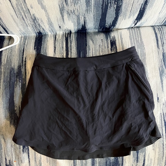 OUTDOOR VOICES SKORT - Picture 1 of 5